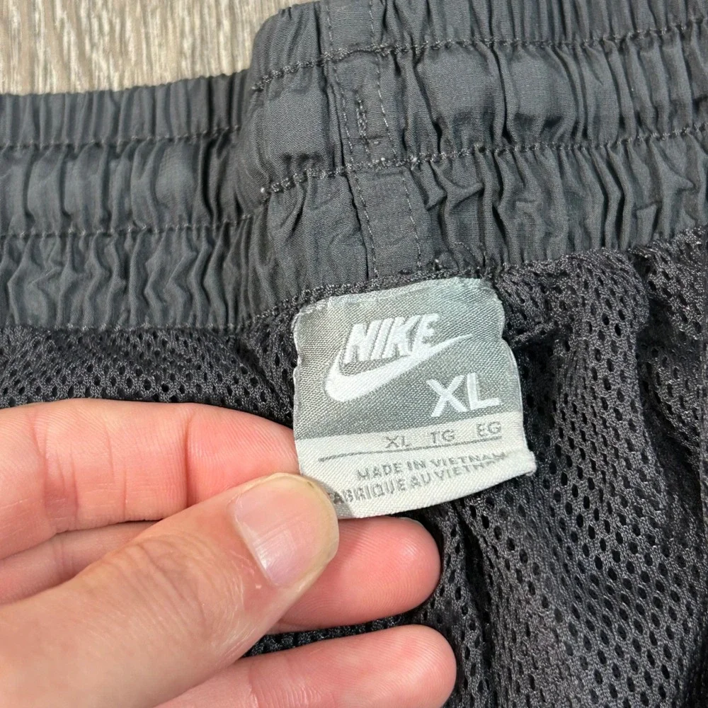 Vintage Nike Track Pants XL Black Windbreaker Mesh Lined 32